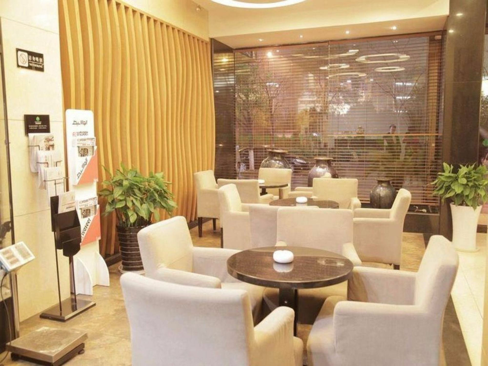 Yiwu Kasion Pushang Hotel Extérieur photo